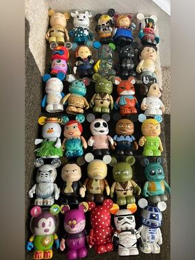 30 Pc Disney and Star Wars Vinylmation figures